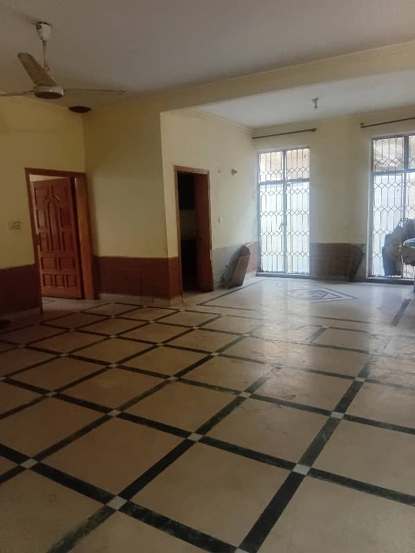 Silent Office/IT Office/Executive Office/ Kanal Lower Portion for Rent in Faisla Town A block 60ft Road Easy Approach to Main Boulevard Faisal Town 2