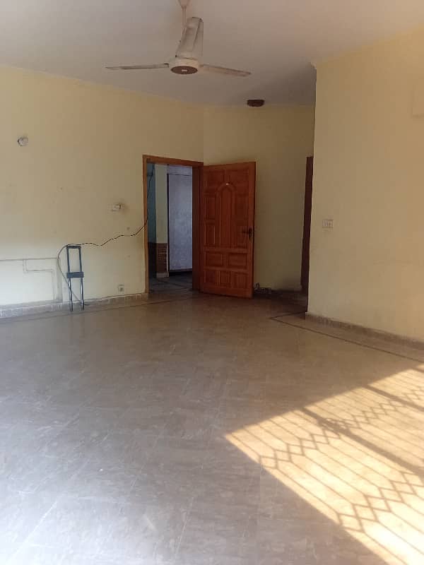 Silent Office/IT Office/Executive Office/ Kanal Lower Portion for Rent in Faisla Town A block 60ft Road Easy Approach to Main Boulevard Faisal Town 5