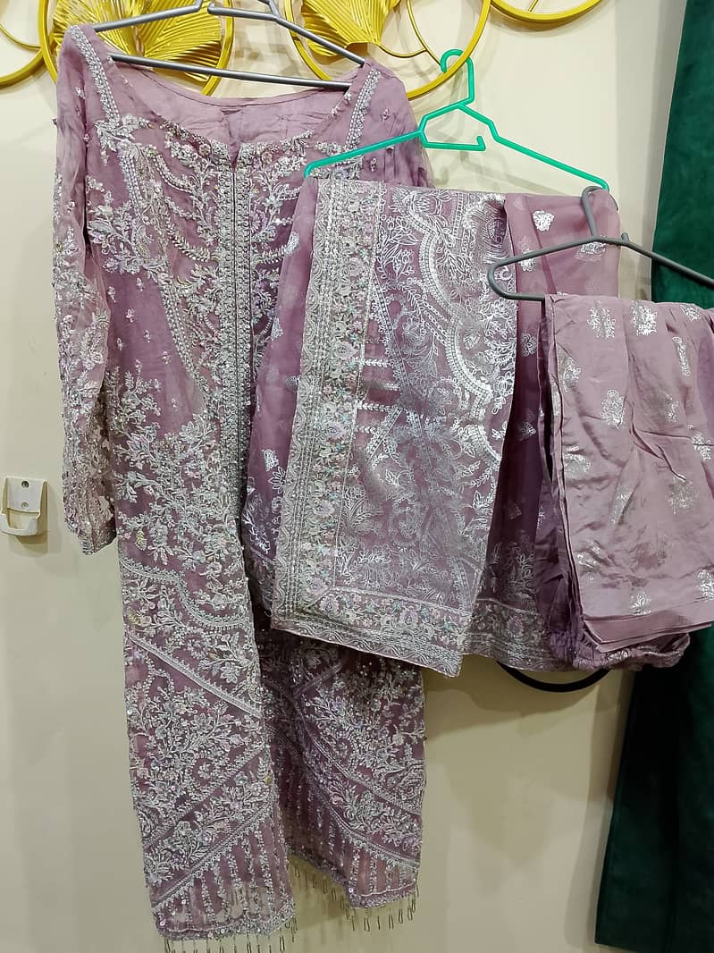 This fit is large size with shalwar kamiz, and dupatta , 2