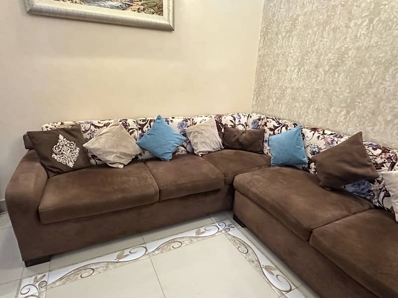 L Shaped Sofa ( 6 seater & puffy +01) 1