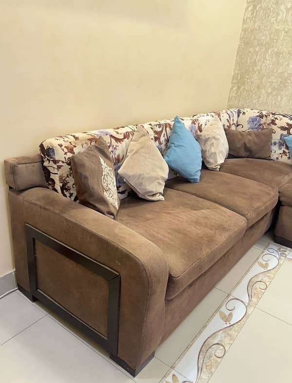 L Shaped Sofa ( 6 seater & puffy +01) 3