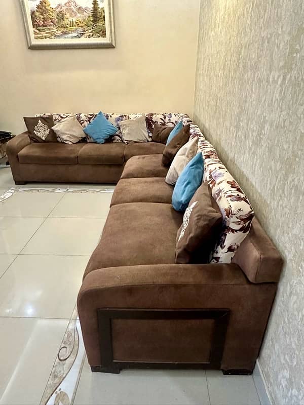 L Shaped Sofa ( 6 seater & puffy +01) 4