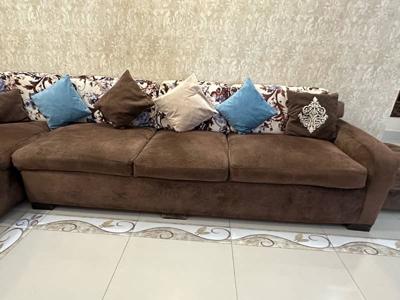 L Shaped Sofa ( 6 seater & puffy +01) 6