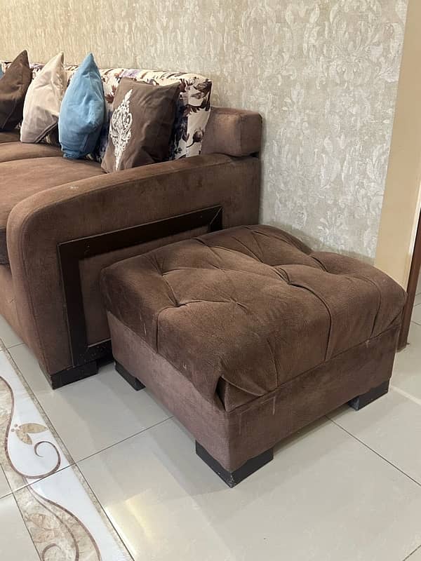 L Shaped Sofa ( 6 seater & puffy +01) 8