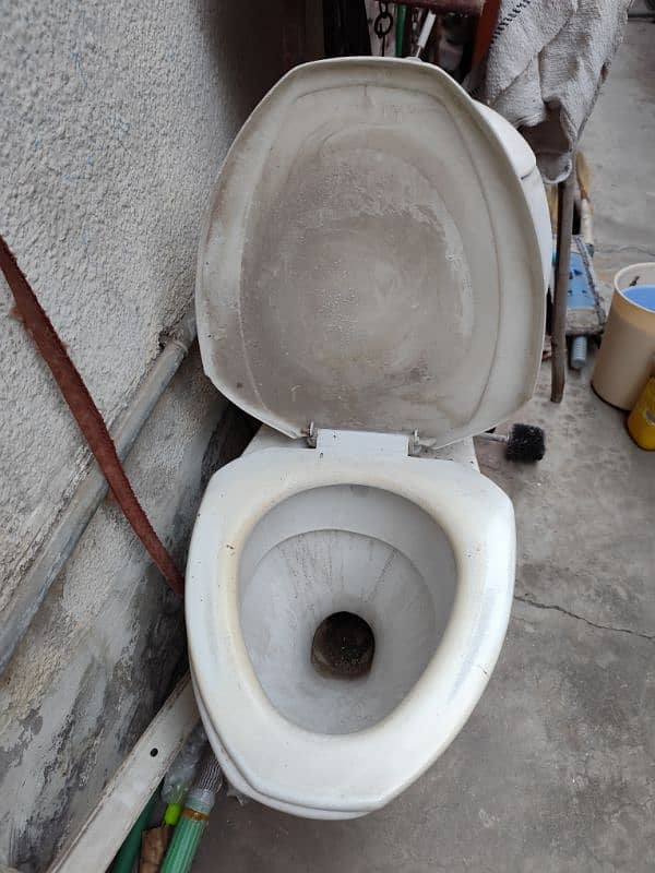 used commode for sale 0