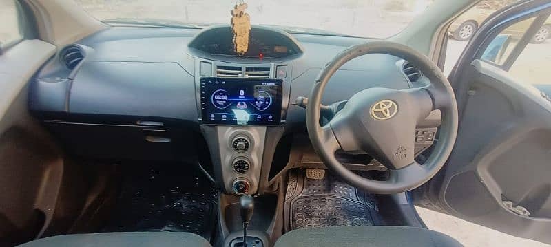 Toyota Vitz 2005/11 7