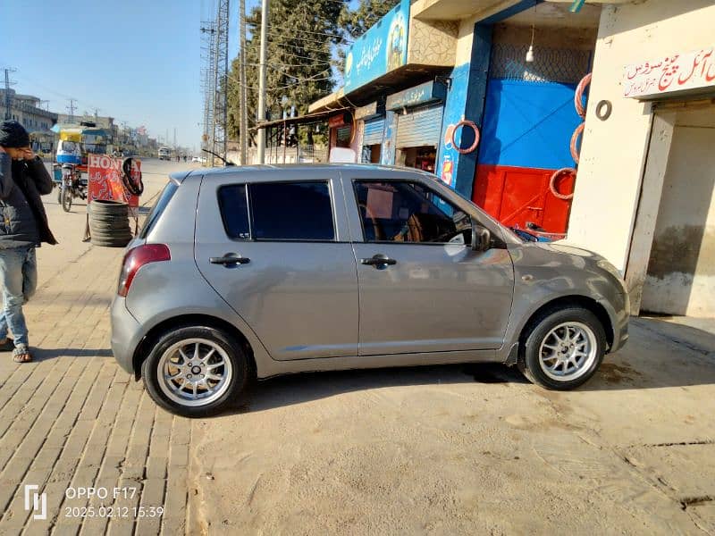 Suzuki Swift 2011 4