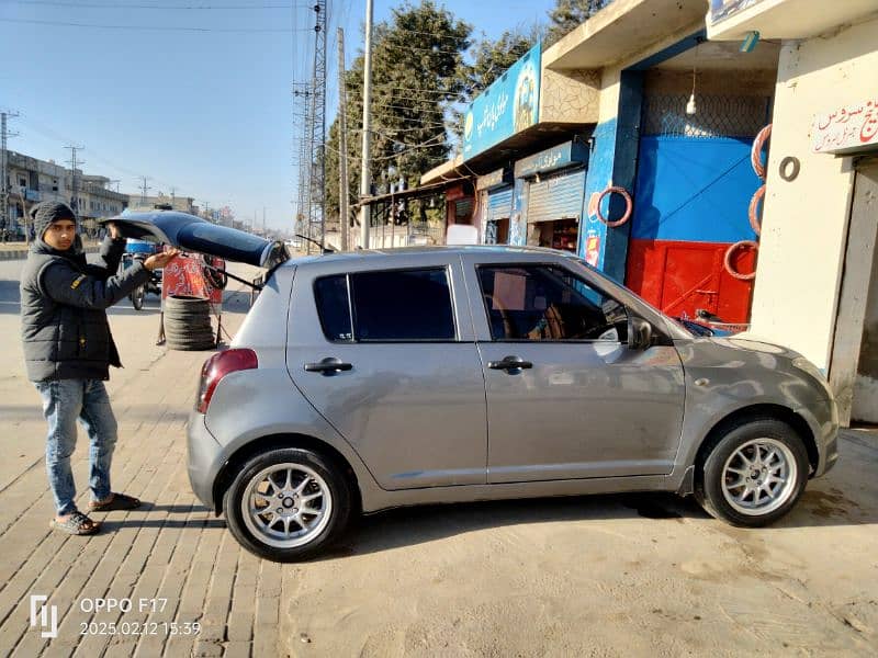 Suzuki Swift 2011 5