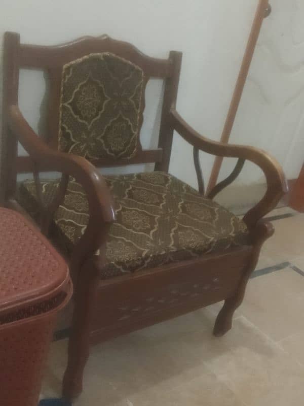 I want to sale sofa set 1