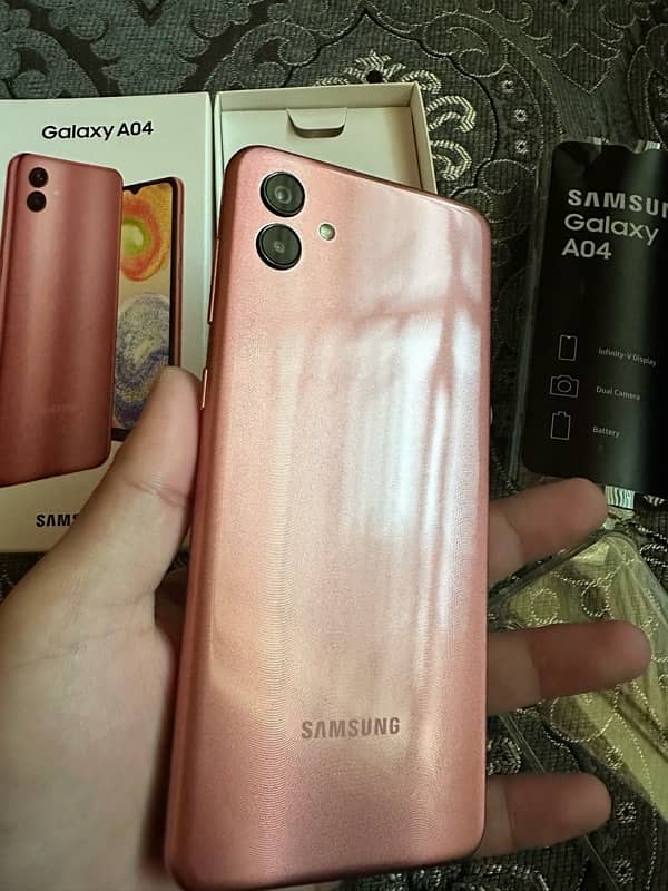 Samsung A04 0