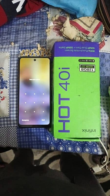 Hot 40i 8+8 128 complete box 1