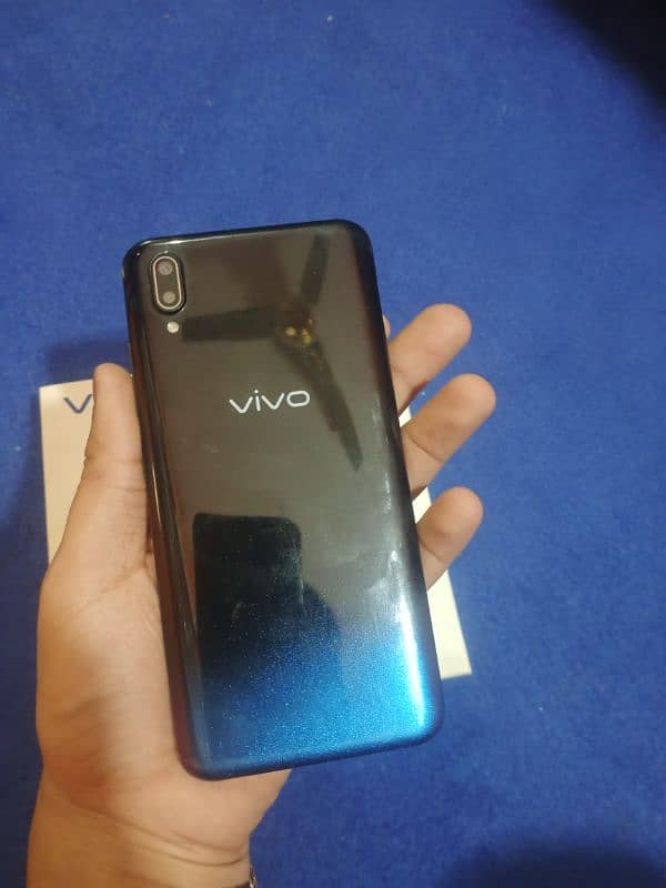 vivo y93 (6/128) ram with box and charger lush condition 10/9 3