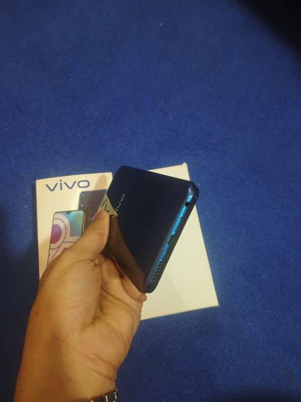 vivo y93 (6/128) ram with box and charger lush condition 10/9 6