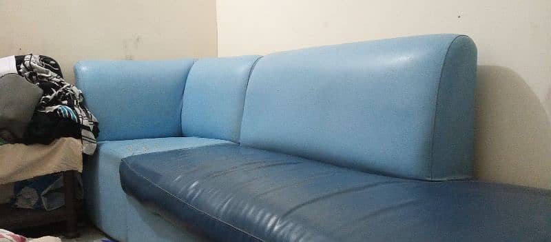 L Shape Sofa in good condition for sale 2