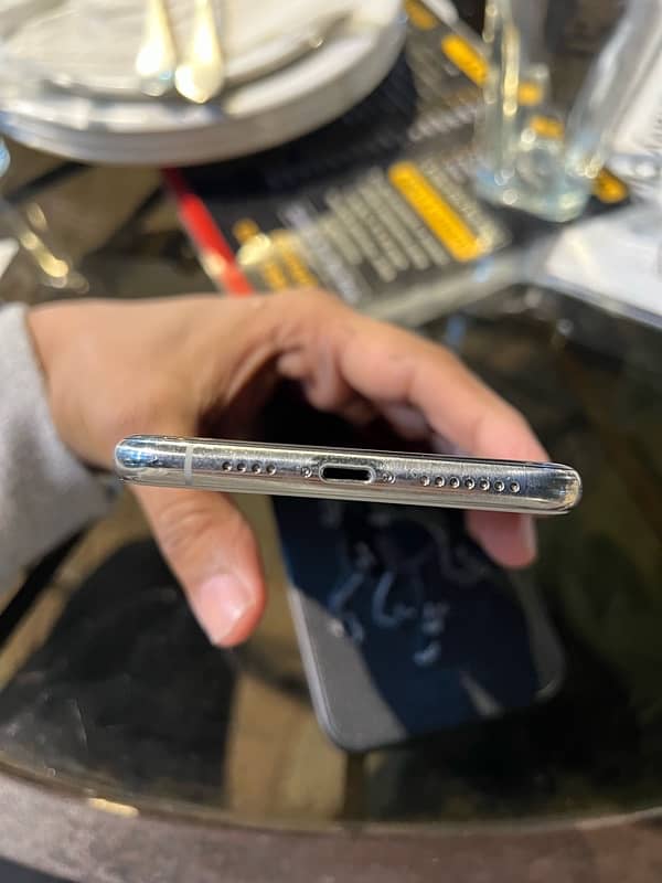 iPhone 11 Pro Max 64GB Non PTA factory unlock 3