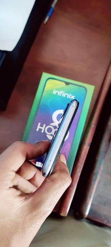 infinix hot 8  4/64 5