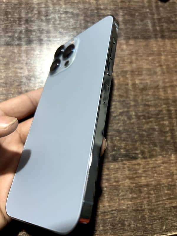 iphone 13pro max 256gb pta 1