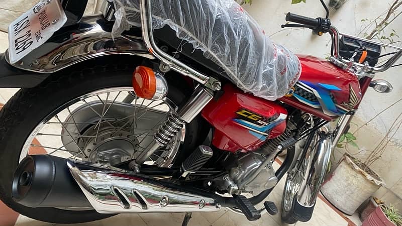 Honda Cg 125 2023/24 All Punjab Number Fresh condition bike 5