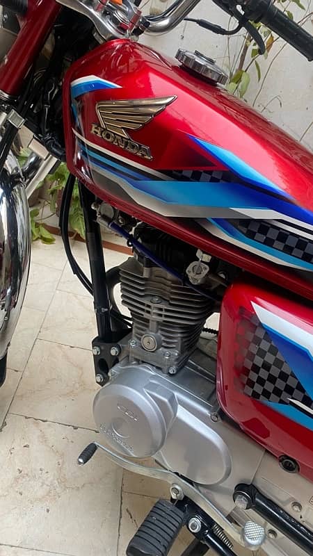 Honda Cg 125 2023/24 All Punjab Number Fresh condition bike 9