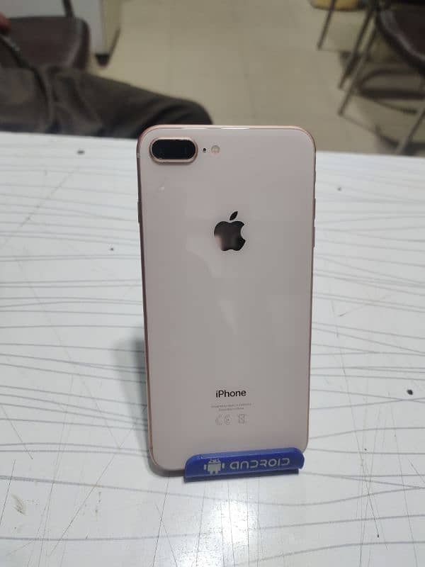 iPhone 8 Plus 4