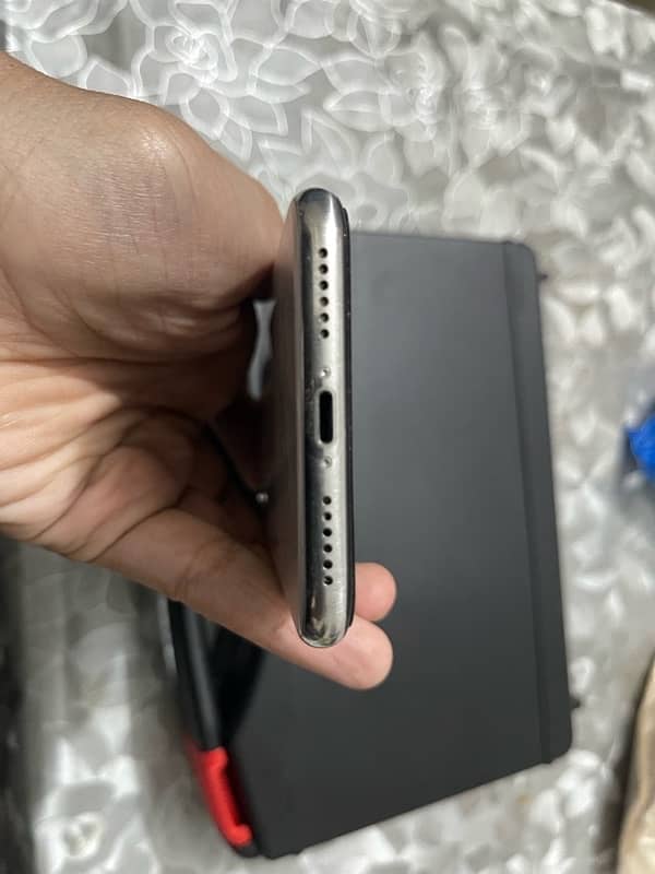 Apple Iphone X 64gb PTA Approved 5