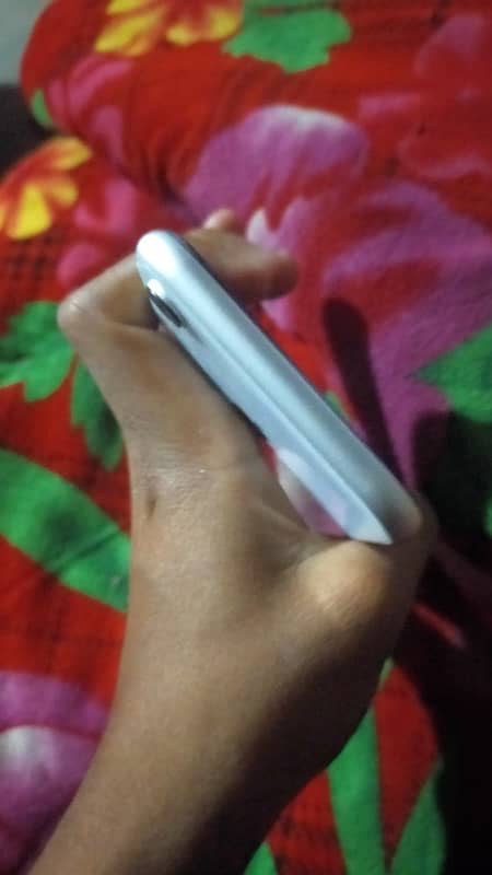 IPhone XR White colour 10/10 1