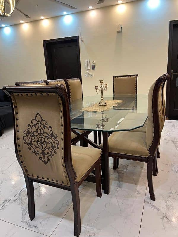 8 seater glass top dinning table 2