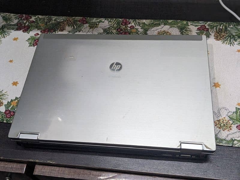 HP Elite Book 8440p 0