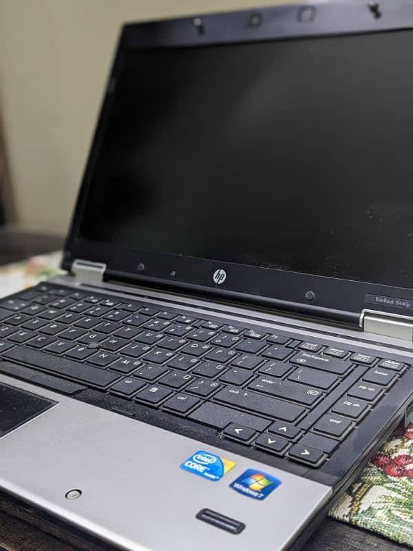 HP Elite Book 8440p 1