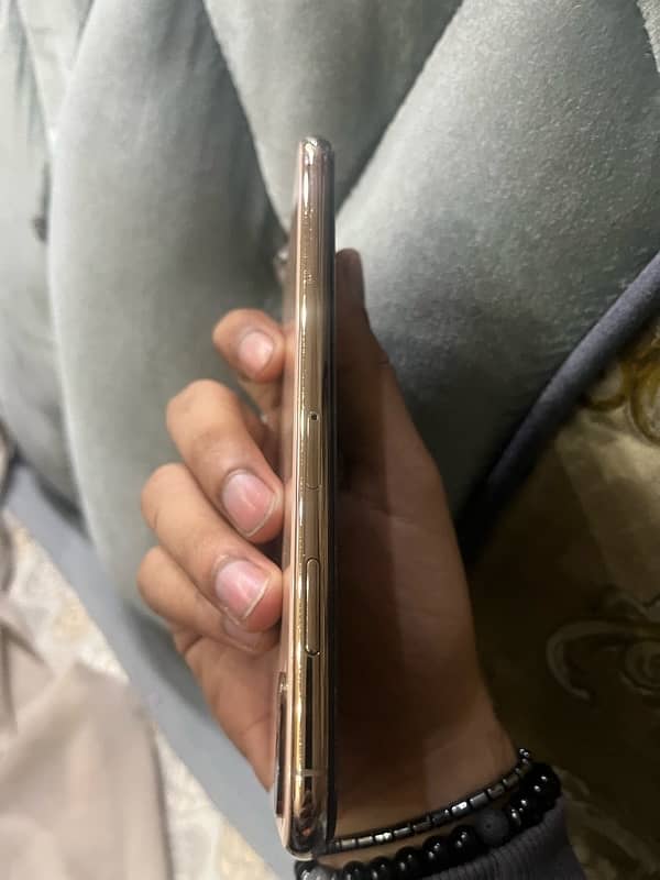 iphone xsmax pta 4