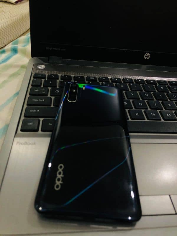 Oppo F15 (8 256) 3