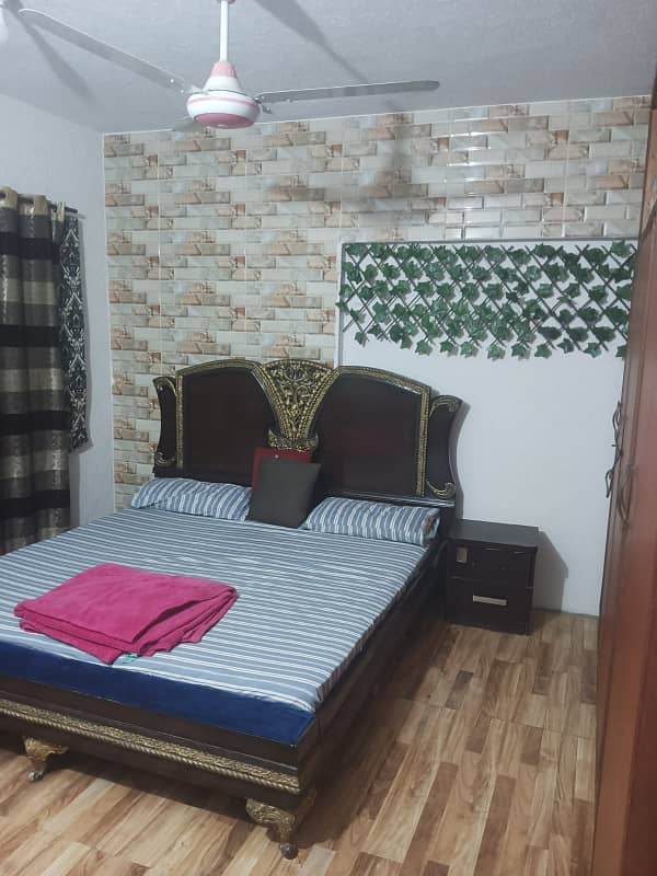 35000. . 1 bed lounge. Erum centre flat portion. Iftikhar estate. Erum centre gulshan block 16. 6