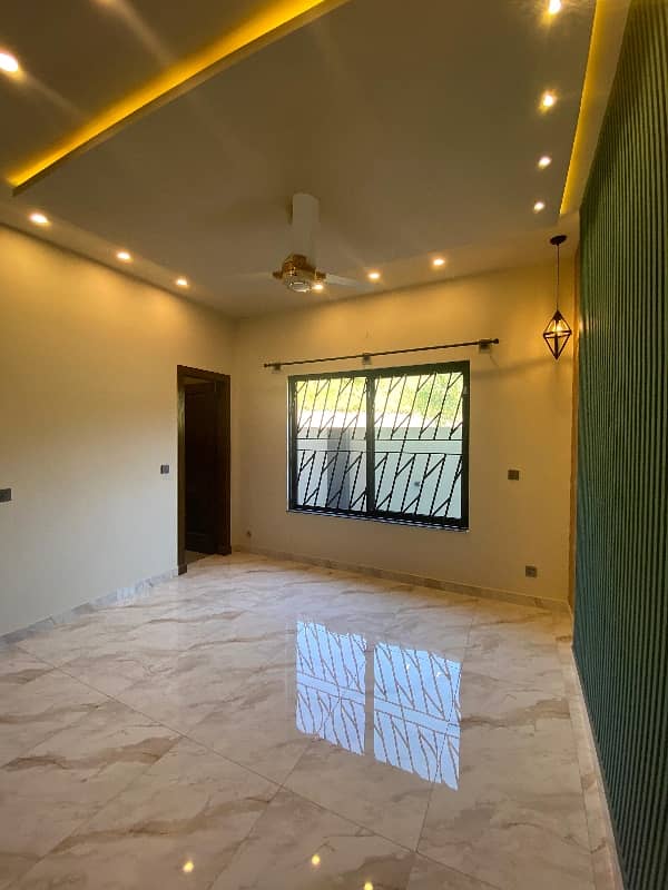 10 Marla Brand New Full House Available For Rent Bahria Town Phase 8 Rawalpindi 3