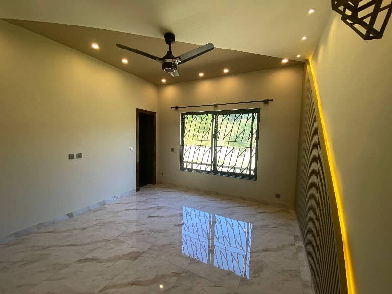 10 Marla Brand New Full House Available For Rent Bahria Town Phase 8 Rawalpindi 7