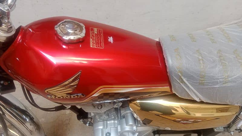 HONDA CG 125 SPECIAL EDITION GOLD 2