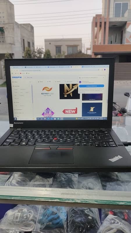 Lenovo ThinkPad i5 4th Generation 1