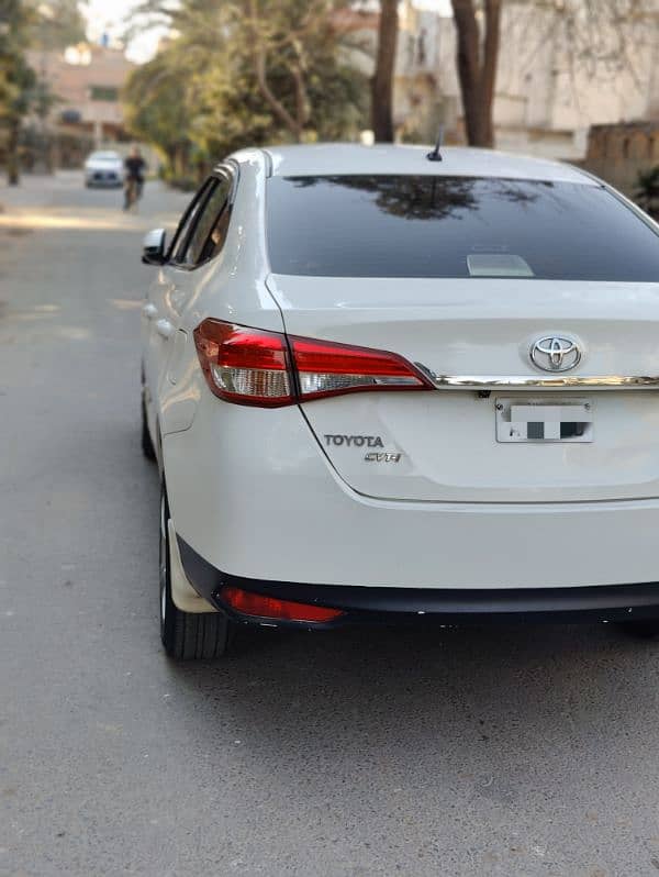 Toyota Corolla yaaris automatic GLI 2021 8