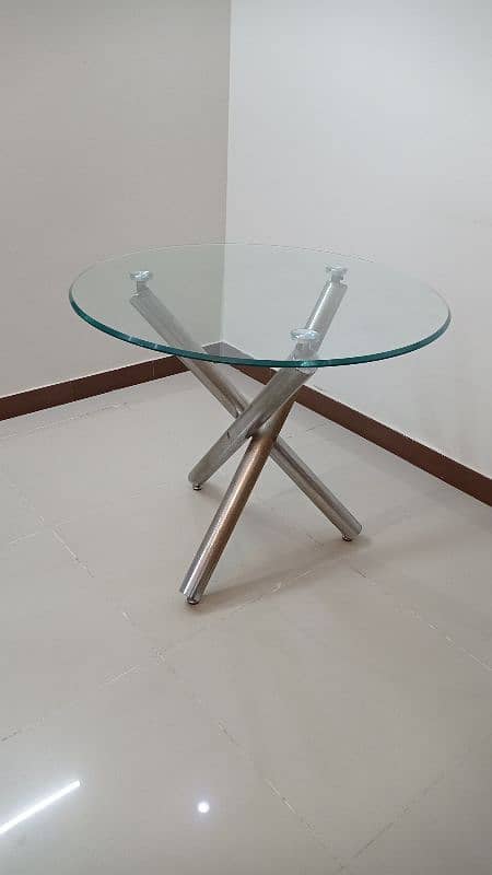 4 seater dinning table 0