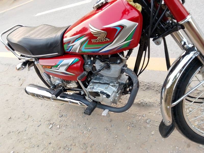 honda 125 for sal al punjab ka number laga howa ha 4