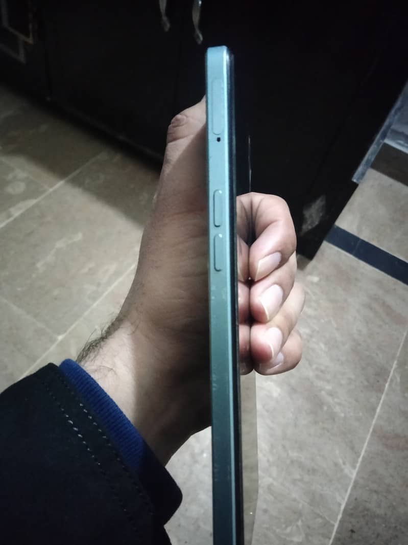 Oppo F21 pro 5G condition 10/10 with original box 3