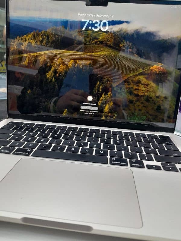 MacBook Air M2, 8/256 2