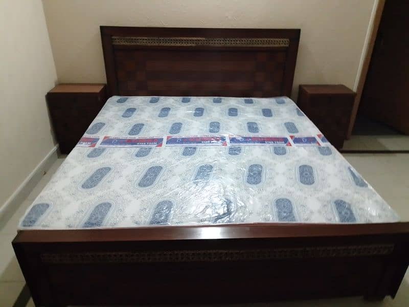 wodden bed set 1