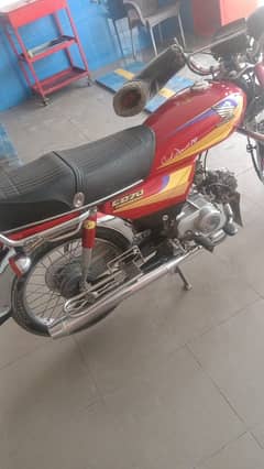 Honda bike 70 CG03250651854 urgent for sale model 2003