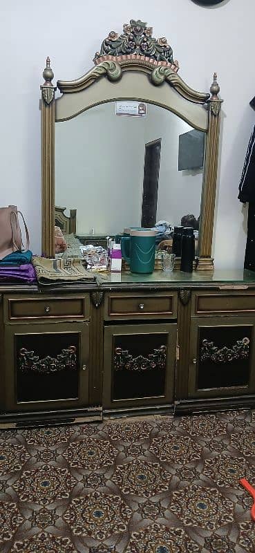 Room Almirah and Dressing table 2