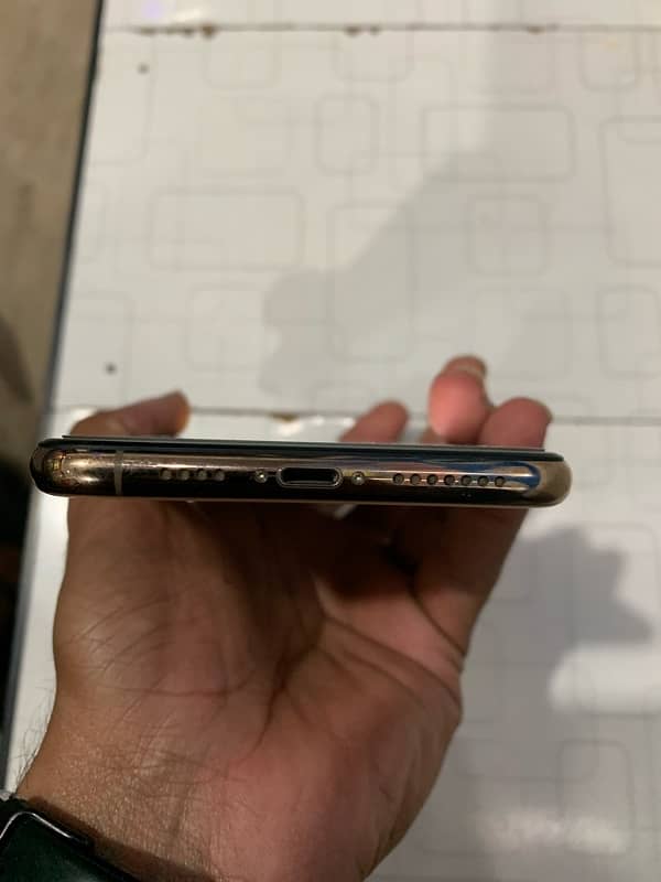 iPhone XS Max condition 10 x 9 GB /512 factory unlock 4