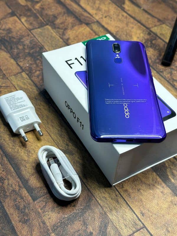 oppo F11  8/256 0