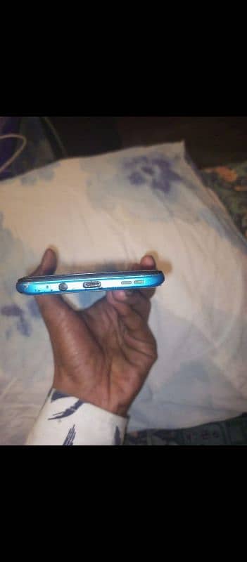 Infinix hot 12 play with box 3