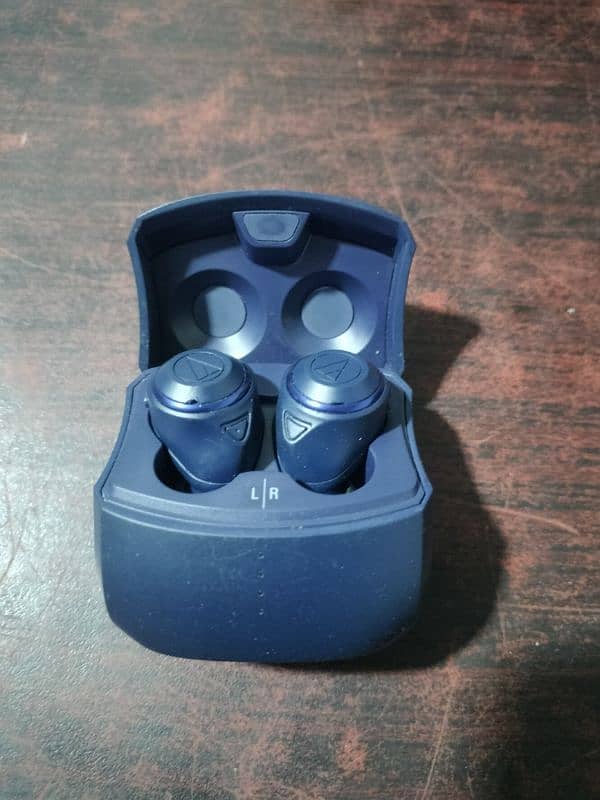 Audio Technica earbuds| Original earbuds| Came from UK 0