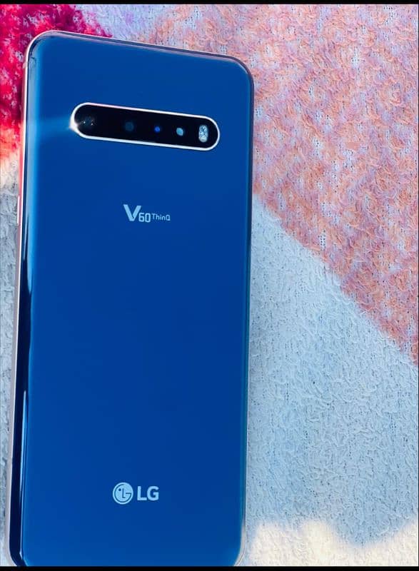 LG V60THINQ 5G 1