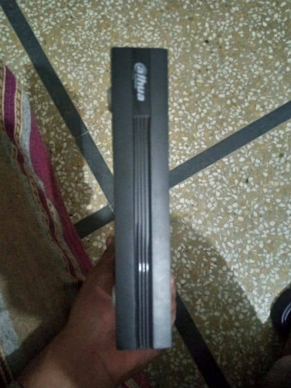 BRANDED 4 CHANNEL DVR HIKVISION AND DAHUA 0